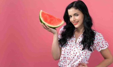 Beat the Heat: Foods, Diet Tips, and Lifestyle Hacks